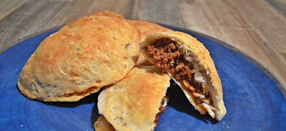 Sloppy Joe Cheddar Biscuit Calzones | Quick And Easy Meal Night Recipes | Cheap Recipes | Unique Recipes | theMRSingLink