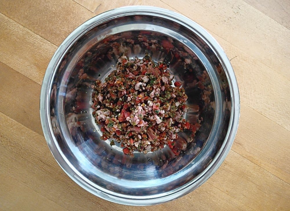 I stopped feeding my dog kibble - 6 dog food alternatives (pros and cons)