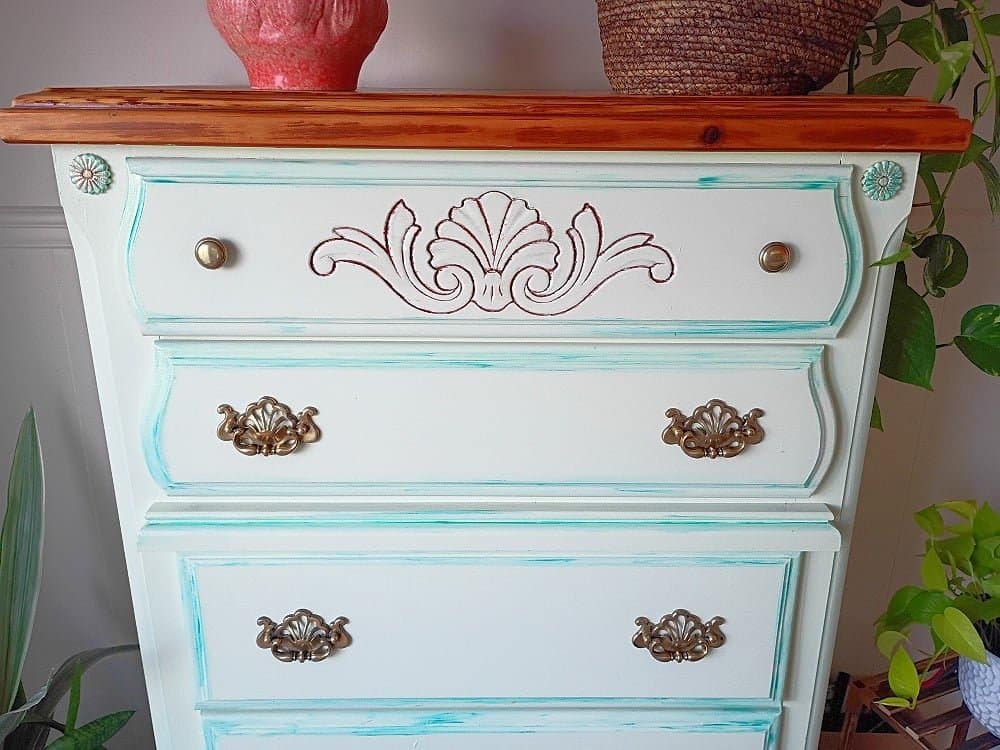 Key lime beach house dresser makeover DIY | theMRSingLink LLC