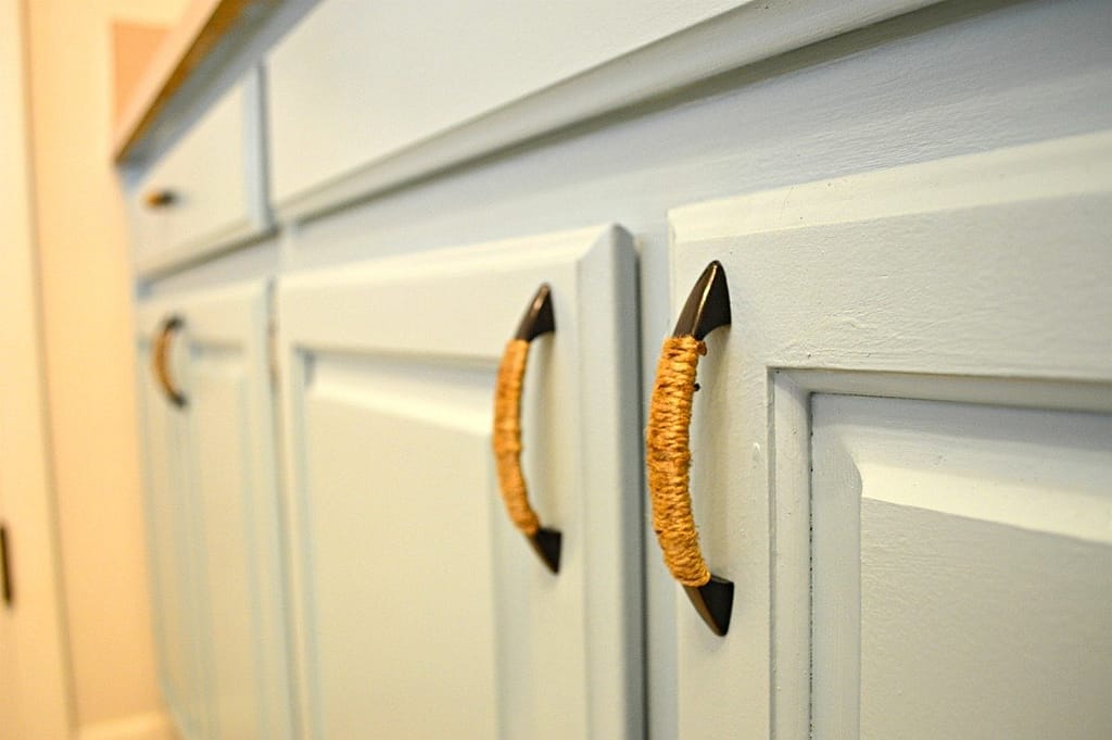 DIY Upgrade Old Kitchen Hardware Into Nautical Pulls | DIY Kitchen Hardware | Kitchen Cabinet Pulls | DIY Kitchen | DIY Home Improvements | theMRSingLink