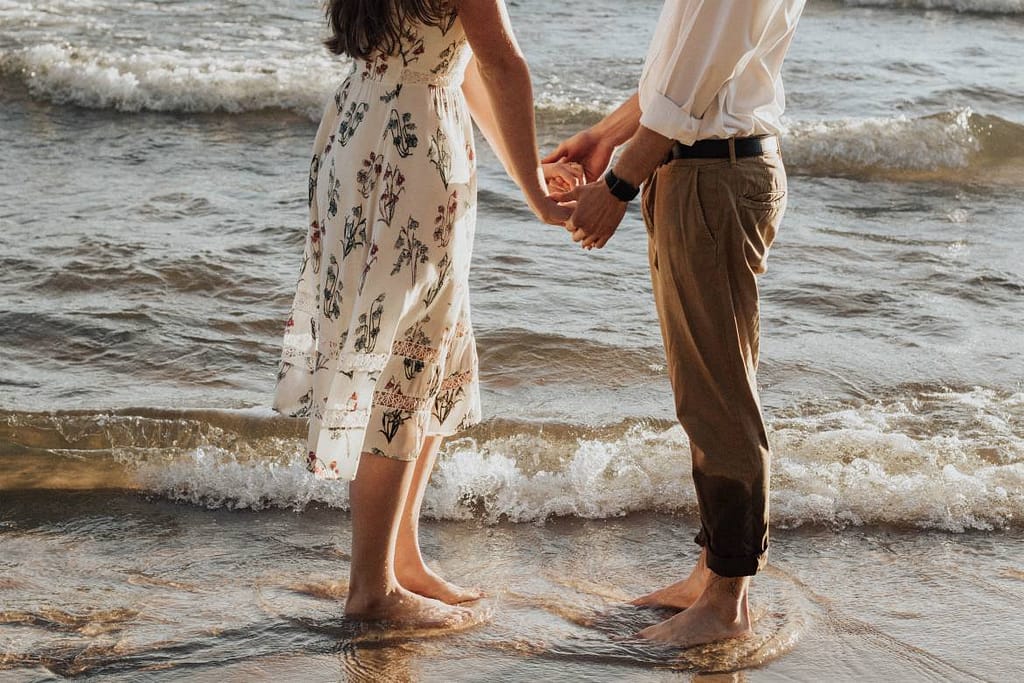 Reasons Why He Is Being Distant | Reasons for distance in relationships | Relationship tips | #dating #relationshipadvice #couples #allabouthim | theMRSingLink