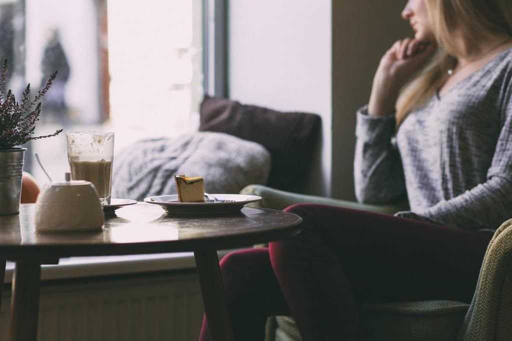 Do Not Text Your EX, Text Your Mother Instead | Why you should stop texting your EX after a breakup | Healthy relationship advice for single women | Tips on how to move on from an EX | Why texting your EX will keep you from moving on and attaining another healthy relationship | #dating #singleladies | theMRSingLink