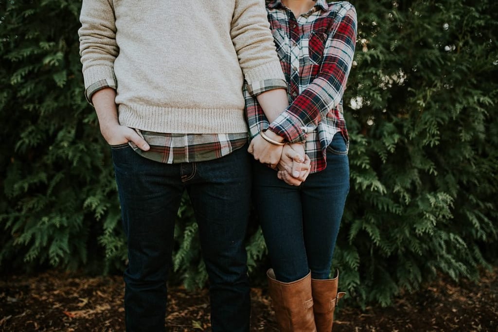 The Holidays, especially Christmas, are actually the peak times of the year where most fairly new relationships take a plunge. Weird, right? Not really, if you think about it. The Holidays are a stressful time of year for many, aside from all of the Joyous aspects Thanksgiving and Christmas bring. Ironically, the Holidays makes or breaks relationships.