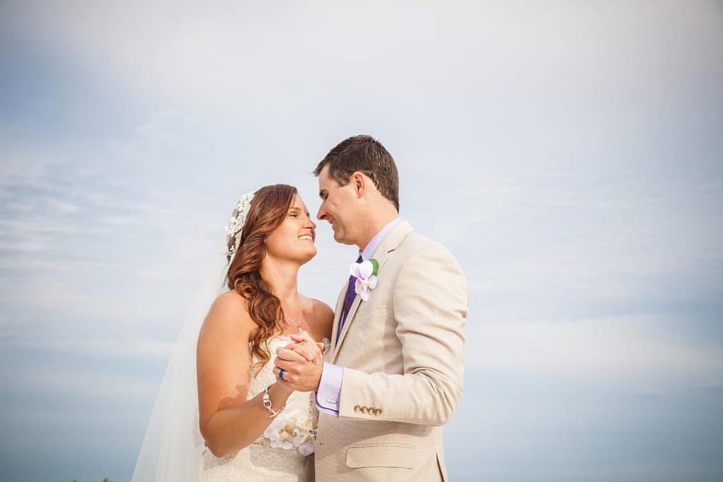 7 Wedding Day Worries Brides Need To Stress LESS About | Wedding Day Stresses | Things Brides Need To Stop Worrying About On Their Wedding Day | Wedding Tips | Bridal Tips | Ways To Allow Yourself The Perfect Wedding Day | #wedding #bridal #bridetobe | theMRSingLink