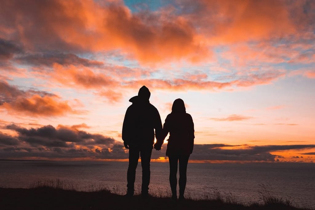 Why Being Married Is AWESOME | The perks about being married | The joys of marriage | Marriage tips | Marriage advice | The good in marriage | Partnership in marriage | Why being married is the best | #marriage #marriedlife #marriagetips | theMRSingLink