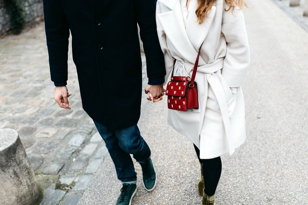 Holiday Expectations In Your Relationship [+ Creating Traditions As A Couple] | Sharing the Holidays with your partner and embracing each other's Holiday expectations | The importance of creating Holiday traditions as a couple | Why the Holidays can bring tension among couples | #couples #relationships #marriage | theMRSingLink