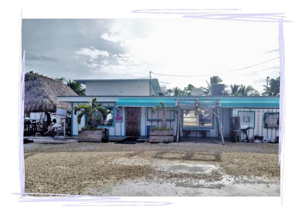 Here's the thing when I'm on vacation: I want to eat, and I want food that satisfies. You feel me? So if you want good food in Key Largo - - go for underrated!
