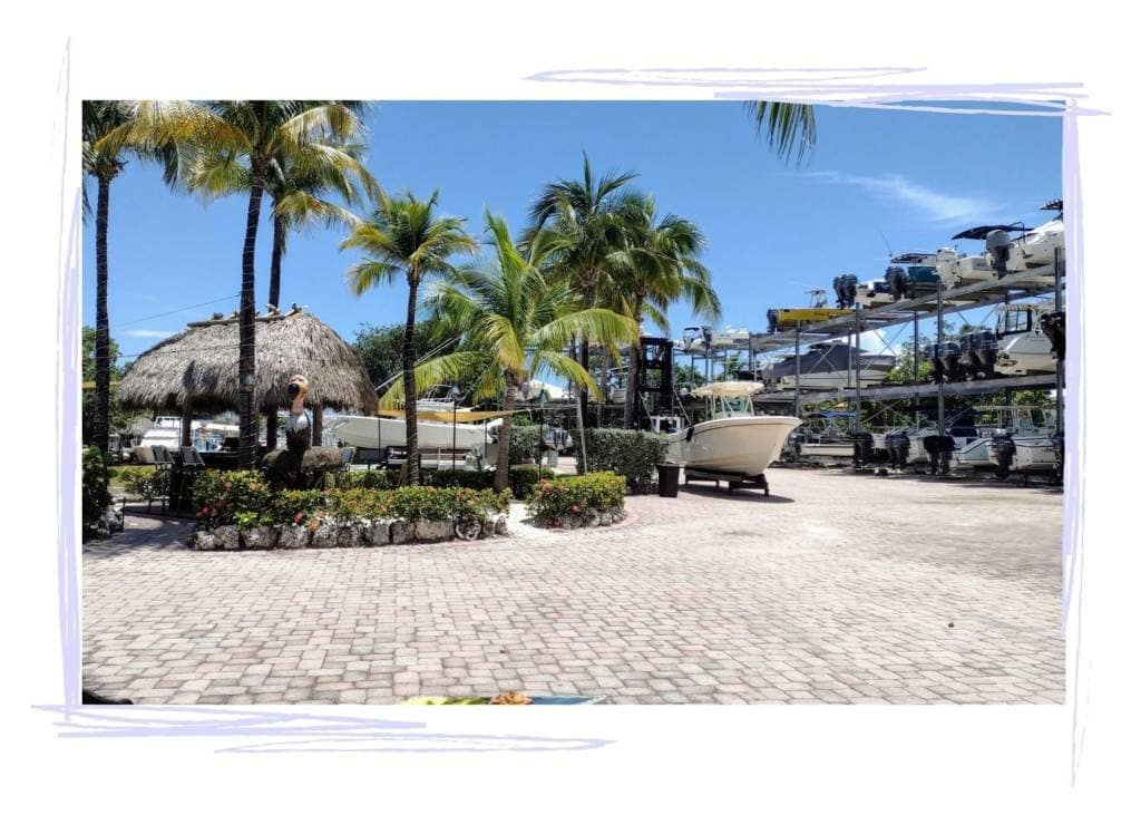 Here's the thing when I'm on vacation: I want to eat, and I want food that satisfies. You feel me? So if you want good food in Key Largo - - go for underrated!