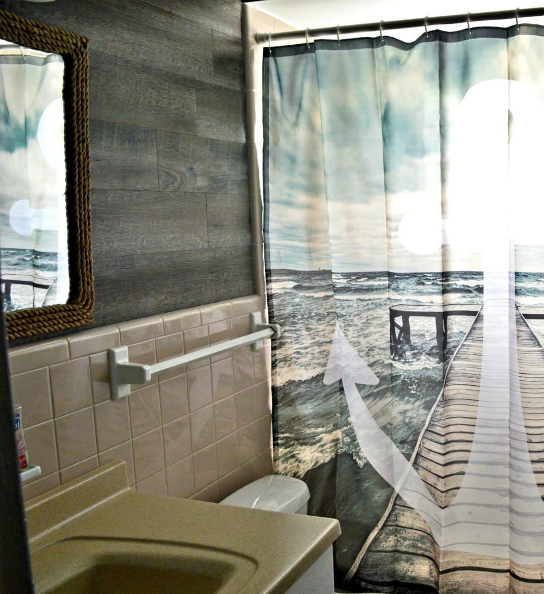DIY Small Bathroom Makeover Under $200 | DIY Home Improvements | Bathroom Makeover | Tiny Bathroom Ideas | Inexpensive DIY tutorials | theMRSingLink