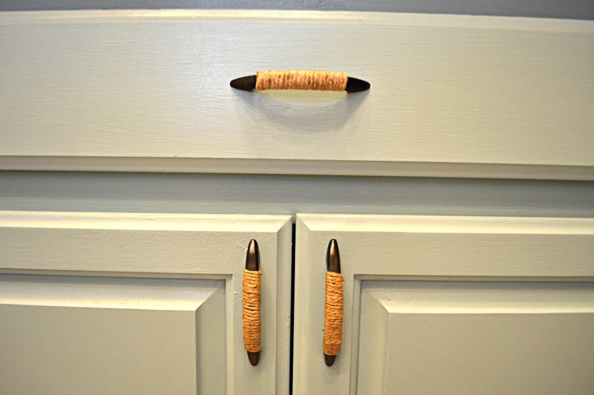 DIY Nautical Pulls From Old Kitchen Hardware | DIY Kitchen Hardware | Kitchen Cabinet Pulls | DIY Kitchen | DIY Home Improvements | theMRSingLink