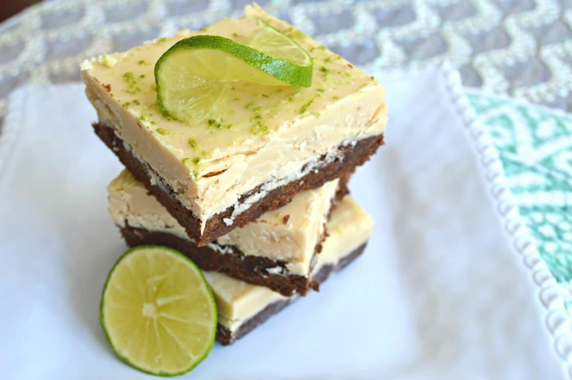 Chocolate Key Lime Fudge Bars | Dessert recipes for the sweet tooth | Cake Pop recipes to try | Must try desserts around the Holidays | Chocolate dessert recipes | Holiday dessert recipes | #holidayrecipes #desserts | Easy fudge recipes | The best fudge bars for any occasion | Unique dessert recipes | Key Lime Desserts | #sweettooth #holidaydessert #cakepop #fudge | theMRSingLink