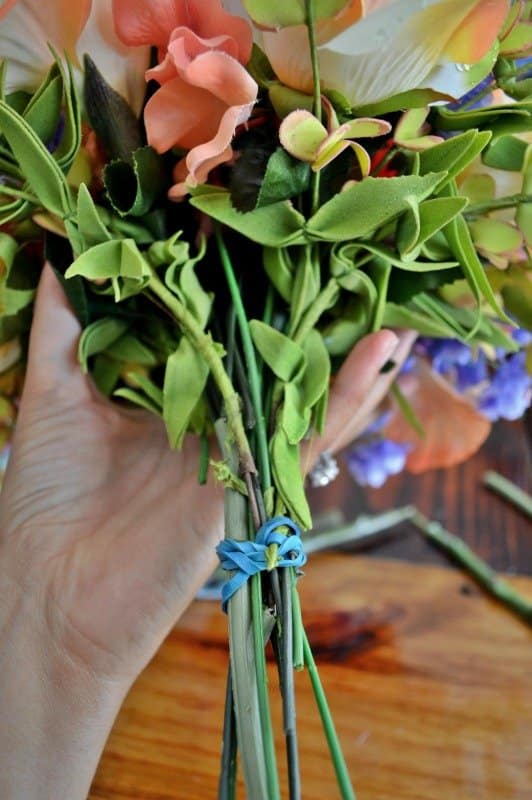 DIY Flower Wedding Bouquet | How To Create Your Own Wedding Bouquet | Fake Flower Wedding Bouquet | Unique Wedding Bouquet | DIY Wedding | Budget Wedding | Make Your Own Wedding Flower Bouquet Under $200 | theMRSingLink