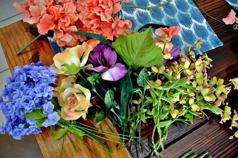 DIY Flower Wedding Bouquet | How To Create Your Own Wedding Bouquet | Fake Flower Wedding Bouquet | Unique Wedding Bouquet | DIY Wedding | Budget Wedding | Make Your Own Wedding Flower Bouquet Under $200 | theMRSingLink